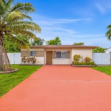 Casa Neisy Florida 10 Minutes From Hollywood Beach And Hard Rock Hotel & Casino Hollywood